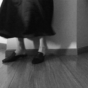 男友吸女奶头视频
